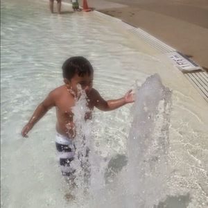 Meet your Posher, Omar